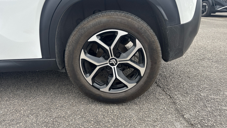 Citroen C3 Aircross 1.2 PureTech 110 Plus 5dr Petrol Hatchback